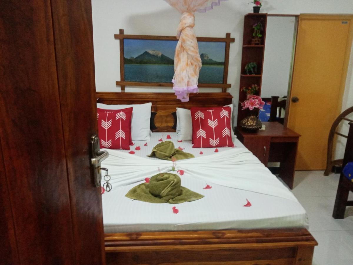 Sigiriya Village Home Stay ภายนอก รูปภาพ
