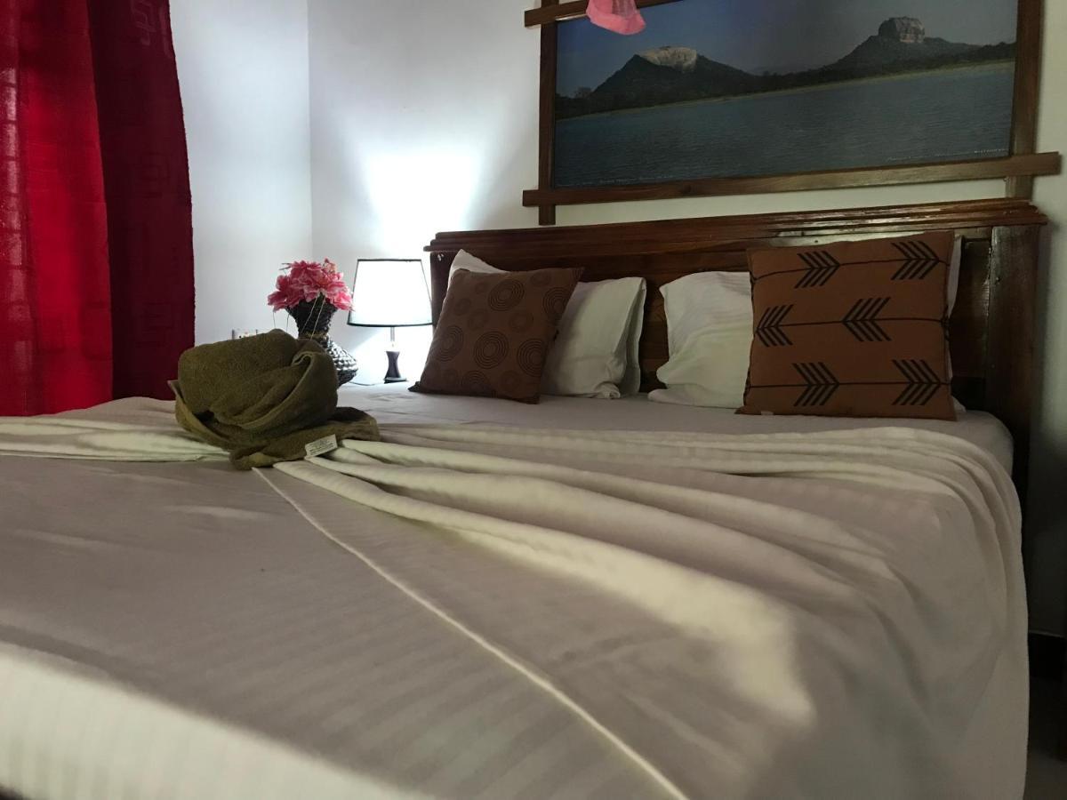 Sigiriya Village Home Stay ภายนอก รูปภาพ