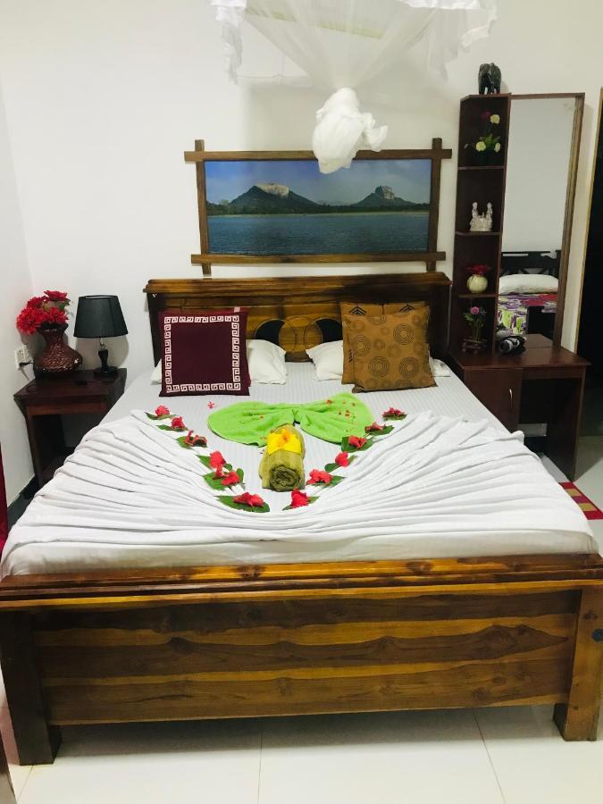 Sigiriya Village Home Stay ภายนอก รูปภาพ