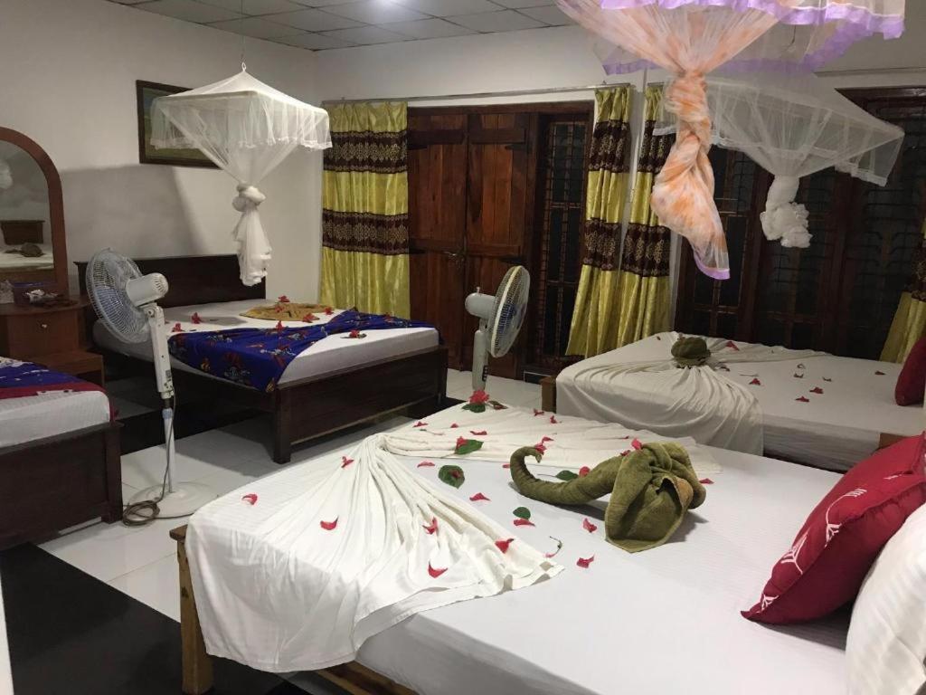 Sigiriya Village Home Stay ภายนอก รูปภาพ